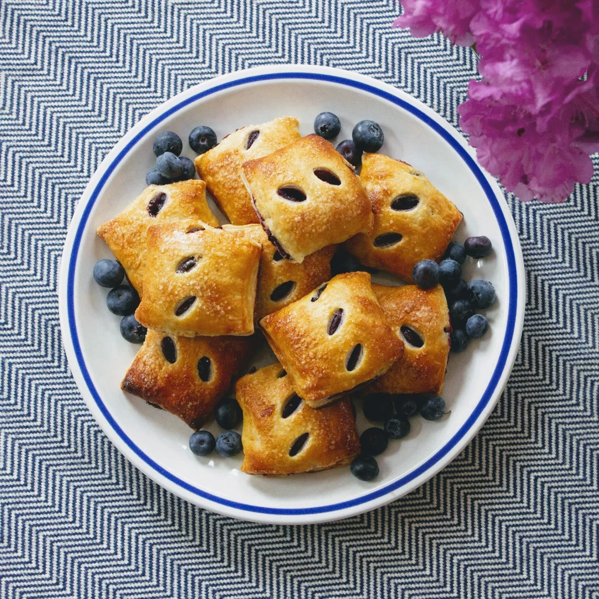 Blueberry Pie Bites (10-pack)